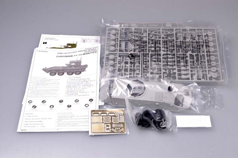 Trumpeter Modellismo: Kit Carro Armato USMC LAV-AD Versione Difesa Aerea In Scala 1:35 (TRU00393) Con Fotoincisioni