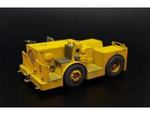 UK Flight Deck Tractor Tugmaster 1/32