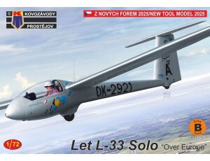 Let L-33 Solo "Over Europe" 1/72