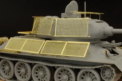 T-34/85 Improvized Schurzen