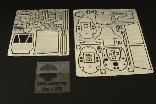 HS 123 interior (Ita/Esci)