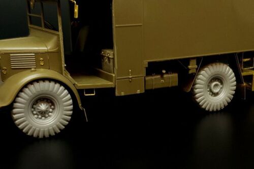 British 2-Ton 4x2 Ambulance(Austin K2)WH